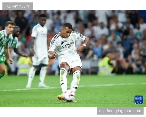 埃尔切主场逼平皇家马略卡 低位防守策略限制对手进攻